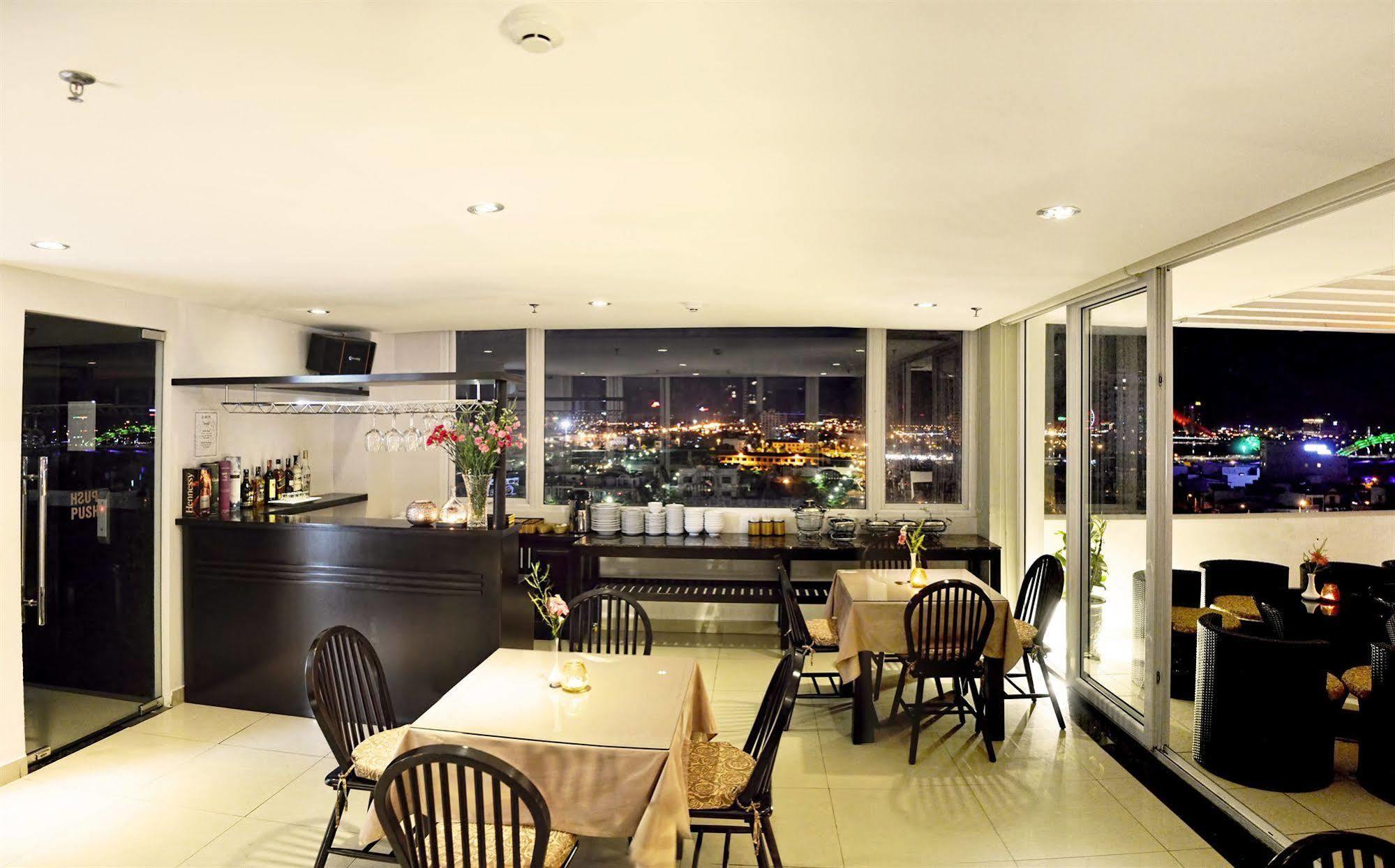 D&C Hotel Đà Nẵng Kültér fotó