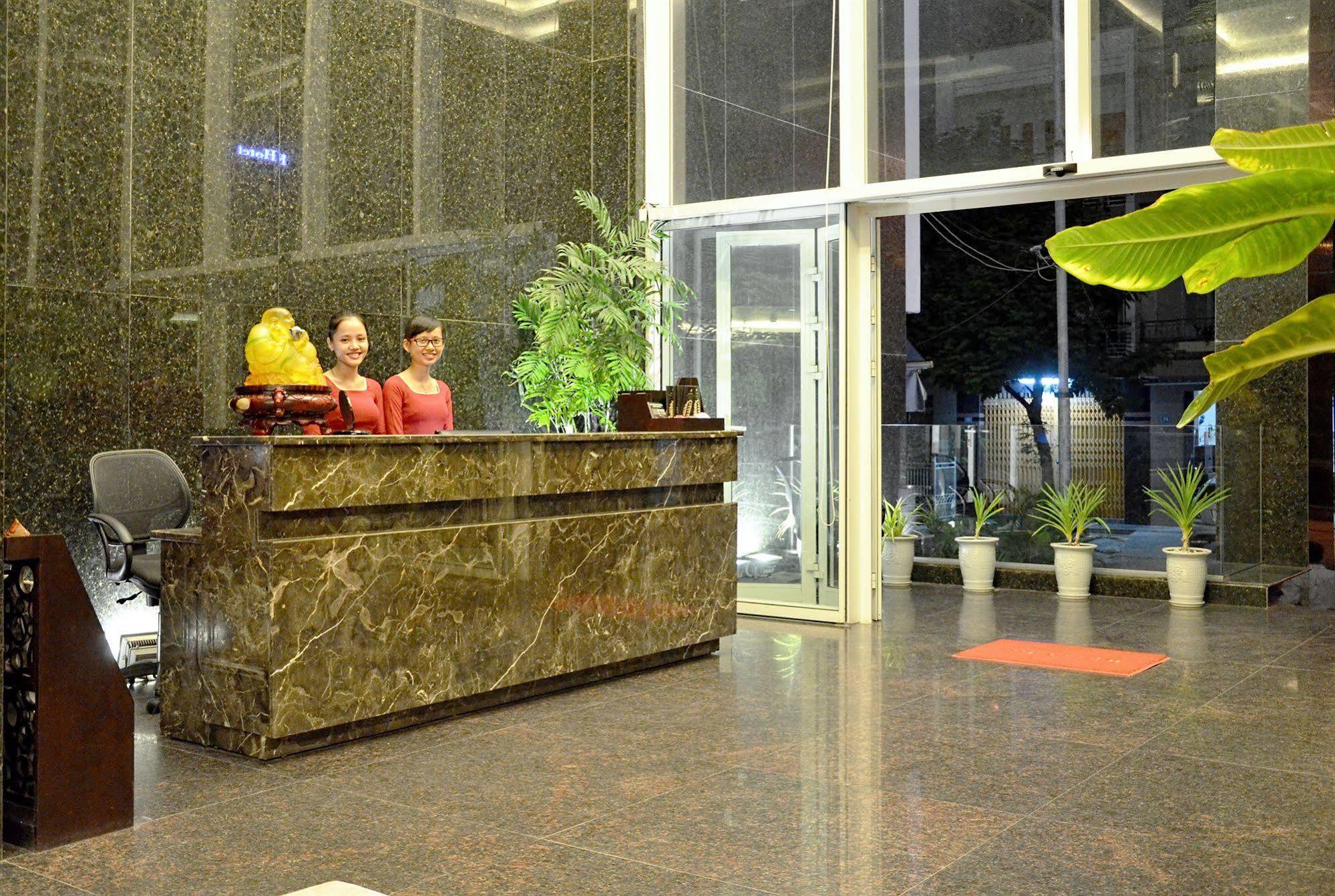 D&C Hotel Đà Nẵng Kültér fotó